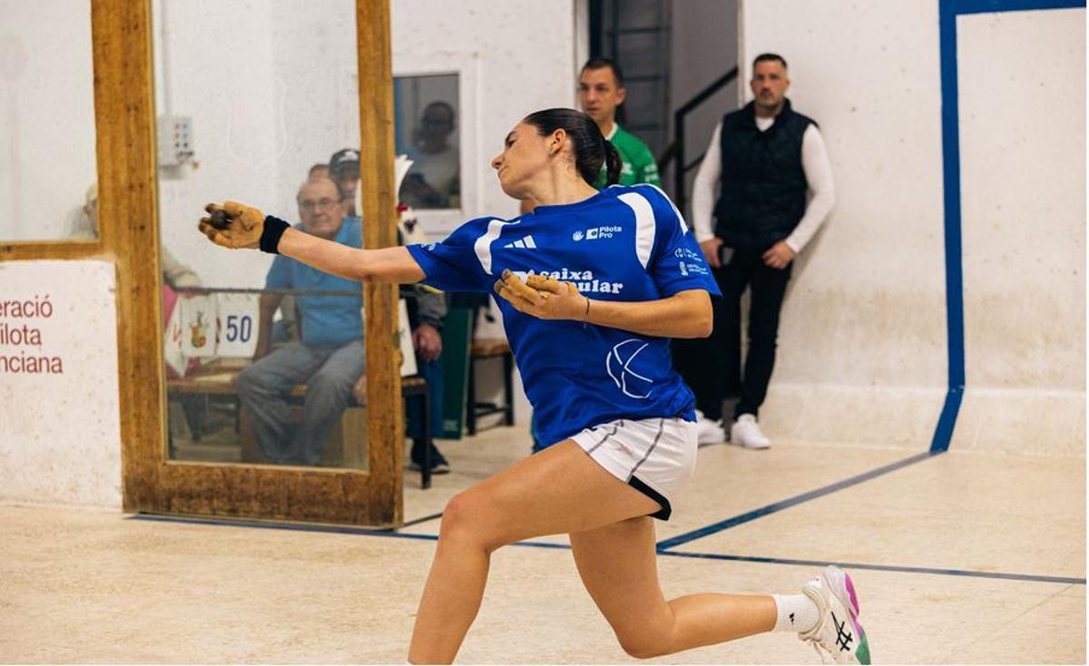 Clara fa un traure en l'anada de semifinals.