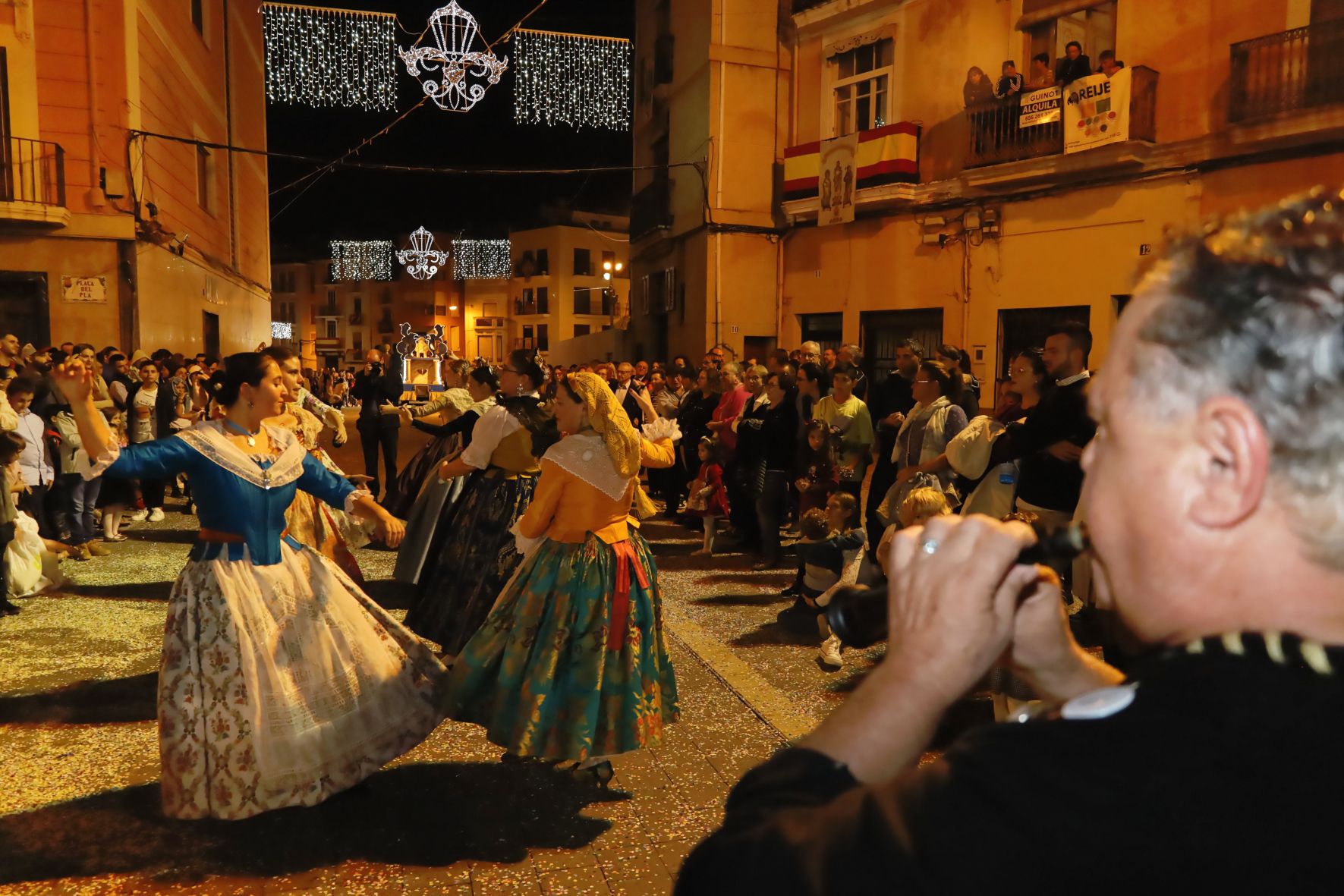 Todas las fotos del colorido desfile de carrozas de la Fira d'Onda