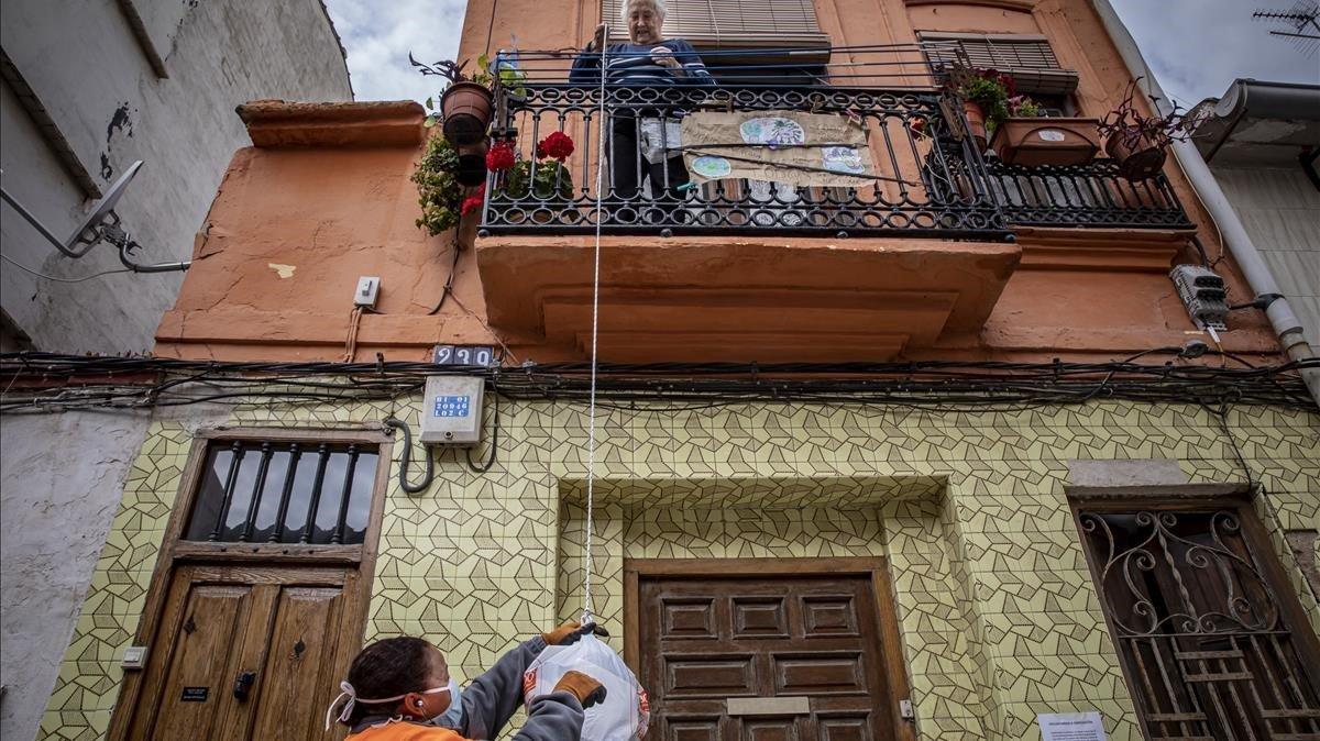 zentauroepp53054983 valencia 7 4 2020 coronavirus   pandemia   confinamiento vig200409122039