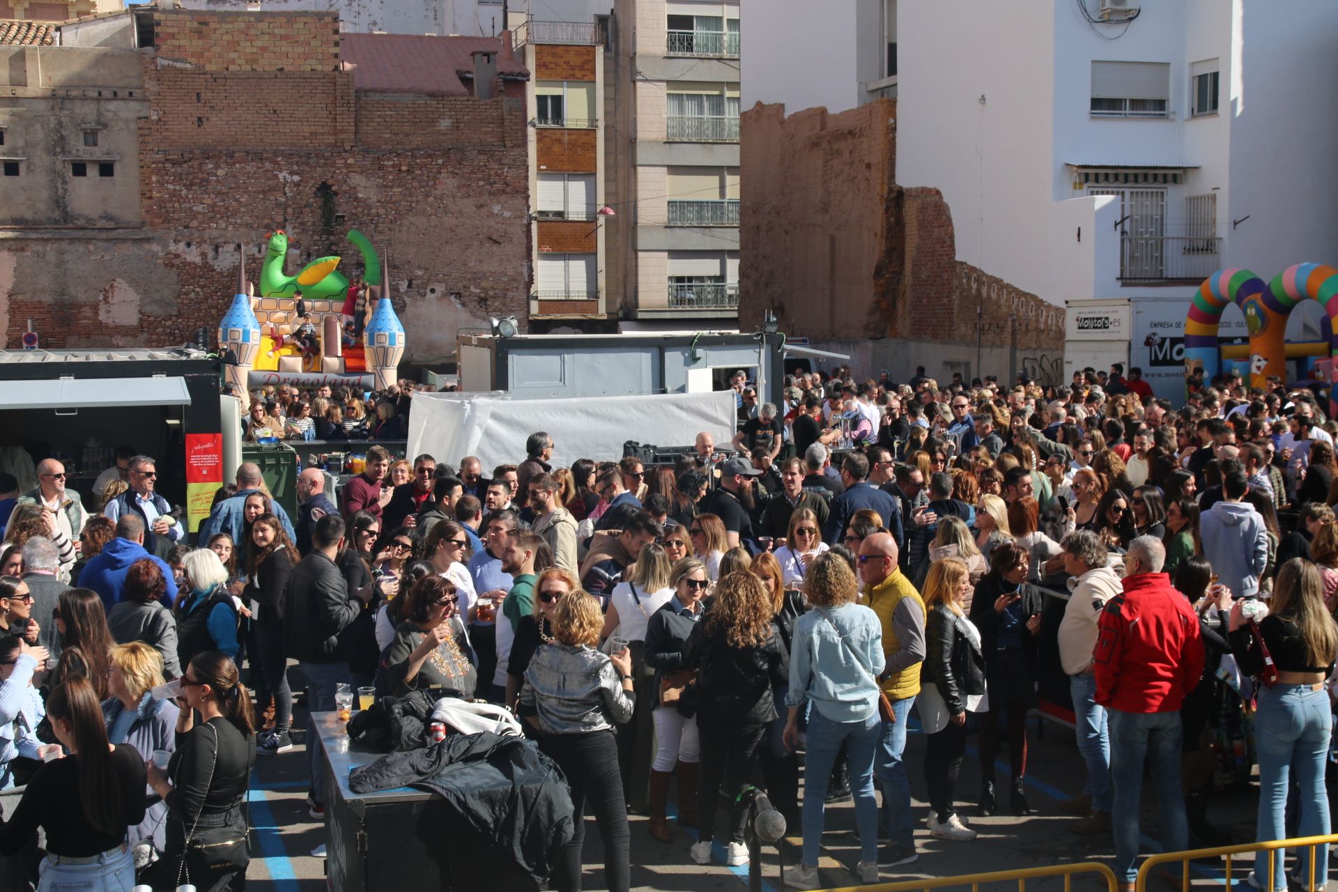 Búscate en la galería de la fiesta de las paellas de Burriana por Sant Blai