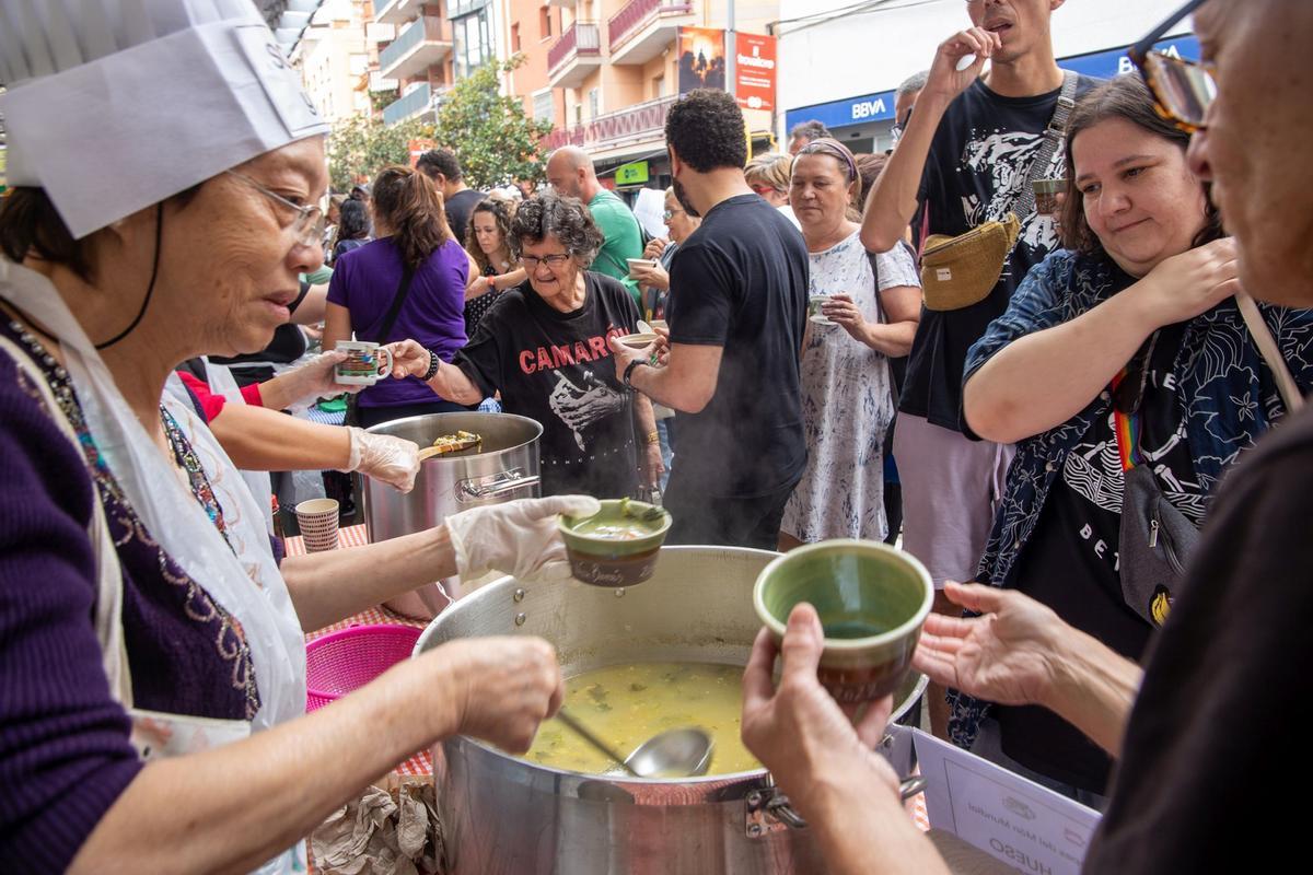 Éxito en la 18ª edición del Festival Sopes del Món, celebrado en la Marquesina de la Via Júlia, Nou Barris.