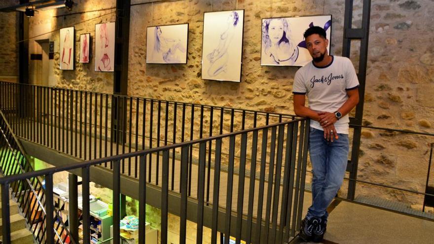 L&#039;artista hondureny Rony Valle, al Centre Cívic de Santa Eugènia