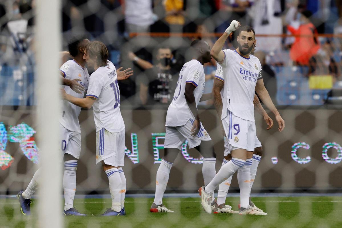 Celebración del gol de Benzema.