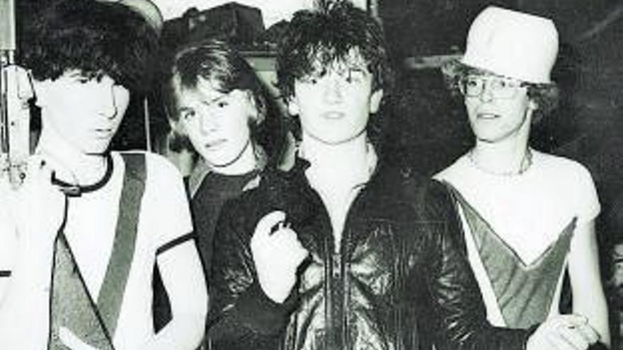 The Edge, Larry Mullen Jr, 
Bono y Adam Clayton. 