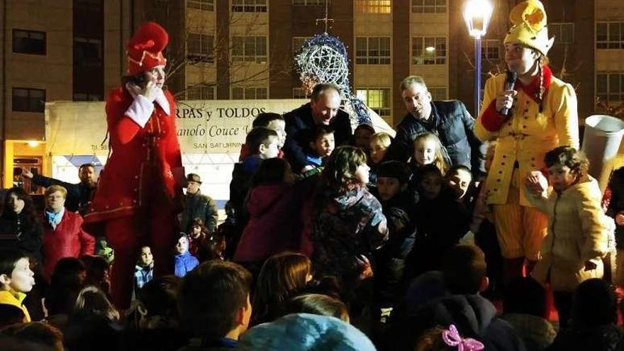 Fiesta infantil para encender las luces en O Burgo