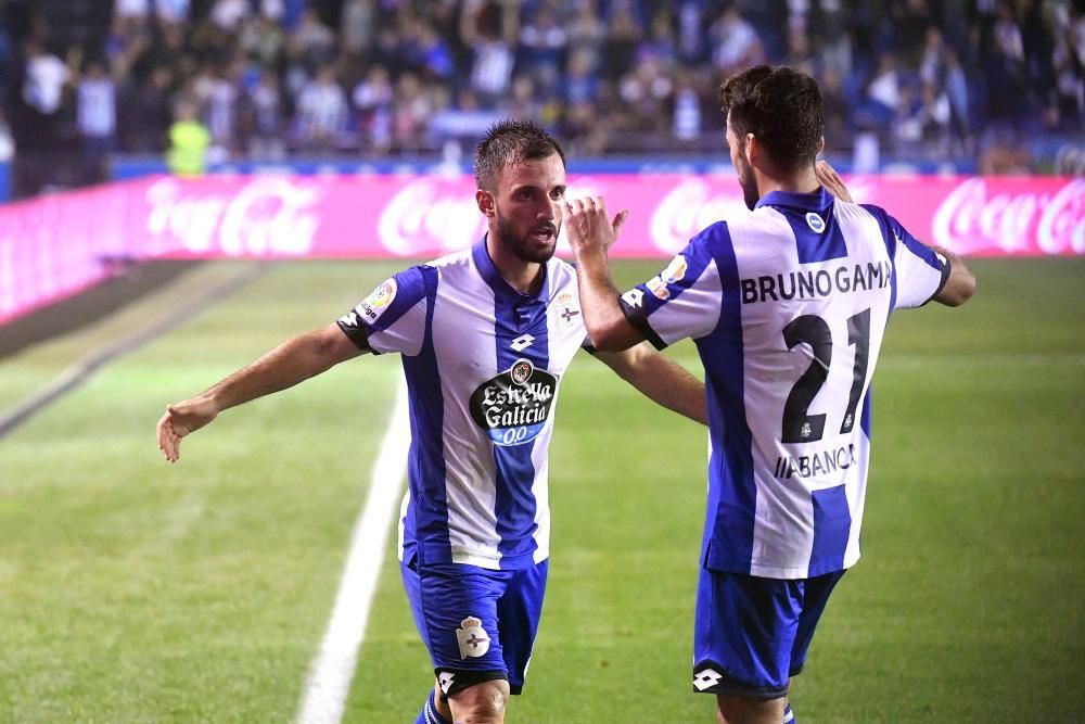 Un Çolak notable librea el ataque con un gran gol y un error suyo propicia el empate (1-1).