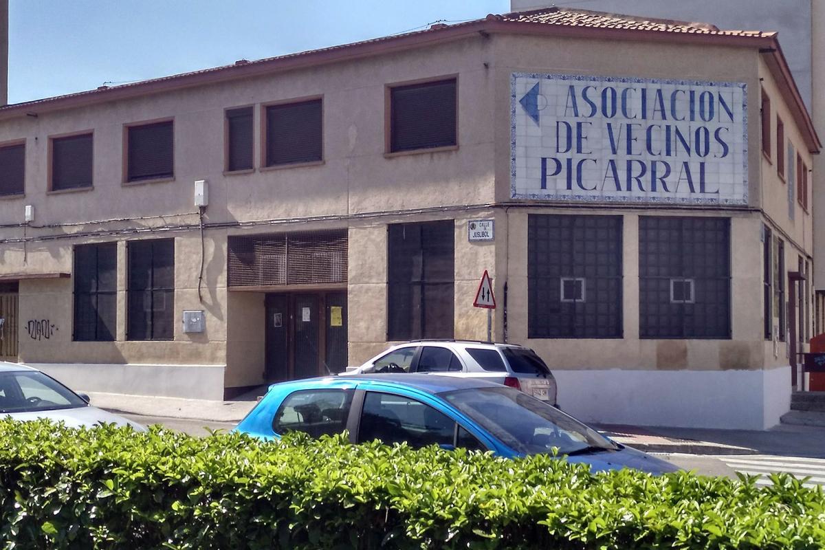 Sede de la Asociación Vecinal El Picarral, en Zaragoza.