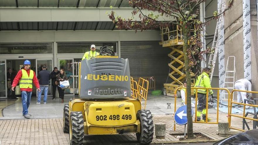 A contrarreloj en el Ruta de la Plata para abrir el viernes el espacio que dejó Eroski