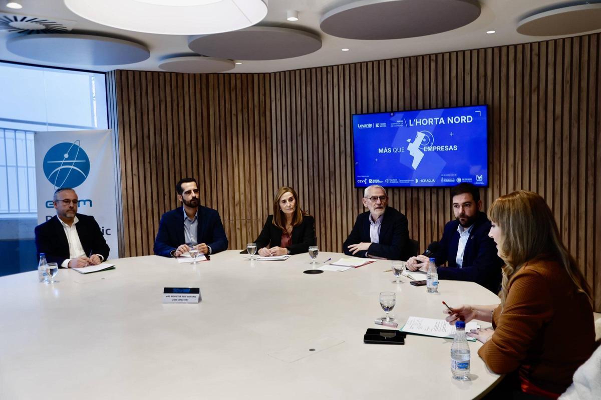 Un momento de la mesa redonda del Foro Más que Empresas de l’Horta Nord.