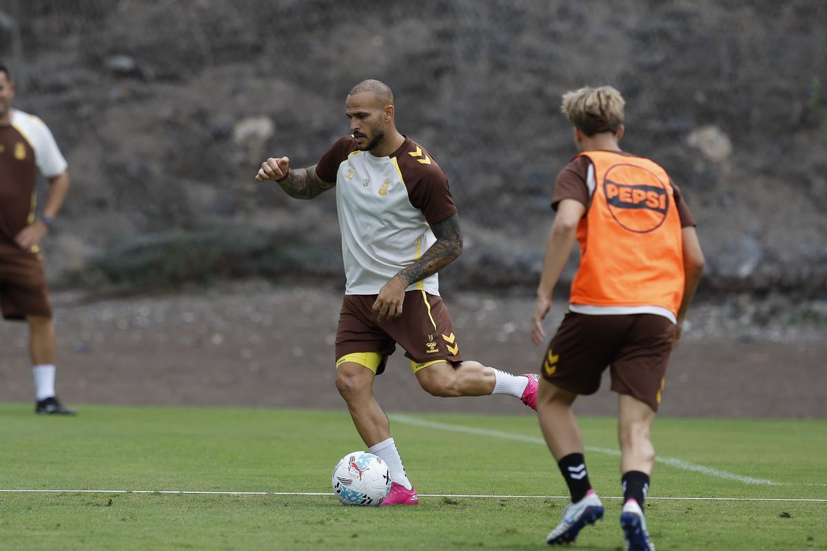 Sandro Ramírez, durante una sesión de entrenamiento en Barranco Seco.
