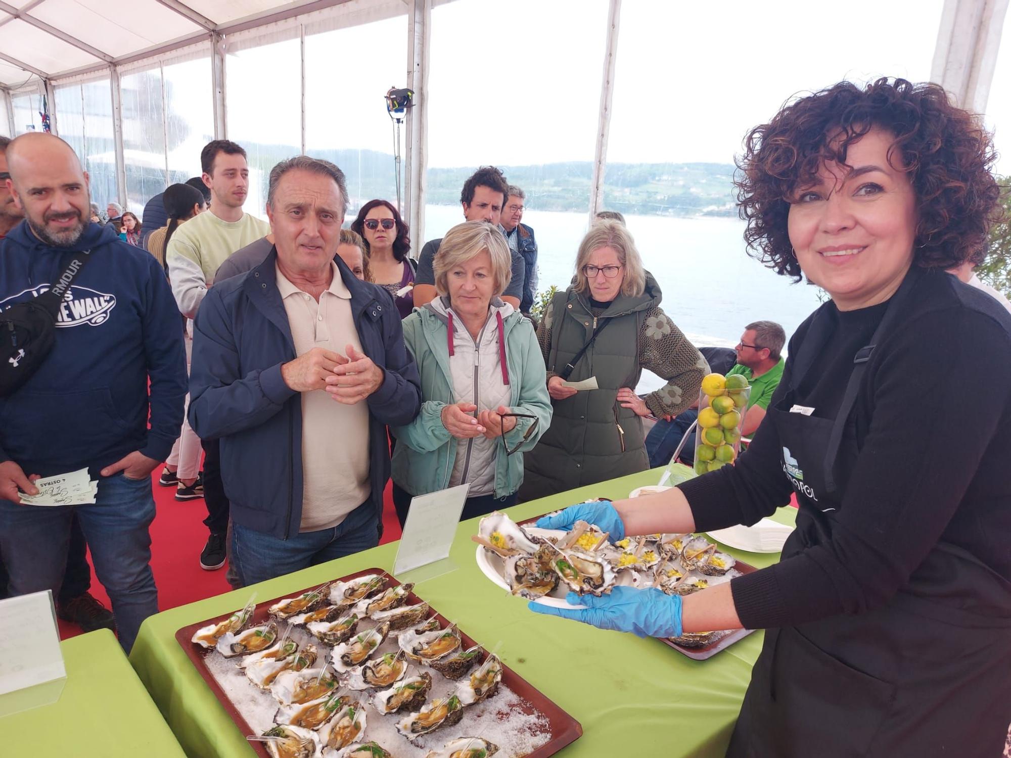 En imágenes: El festival gastronómico "Somos la ostra" llena Castropol