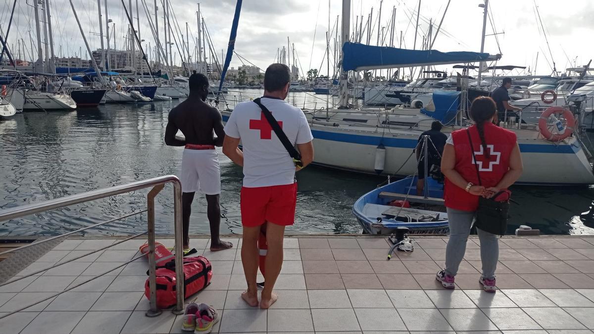 Un momento de la formación de los alumnos en la profesión de marinero pescador que demandan las Cofradías