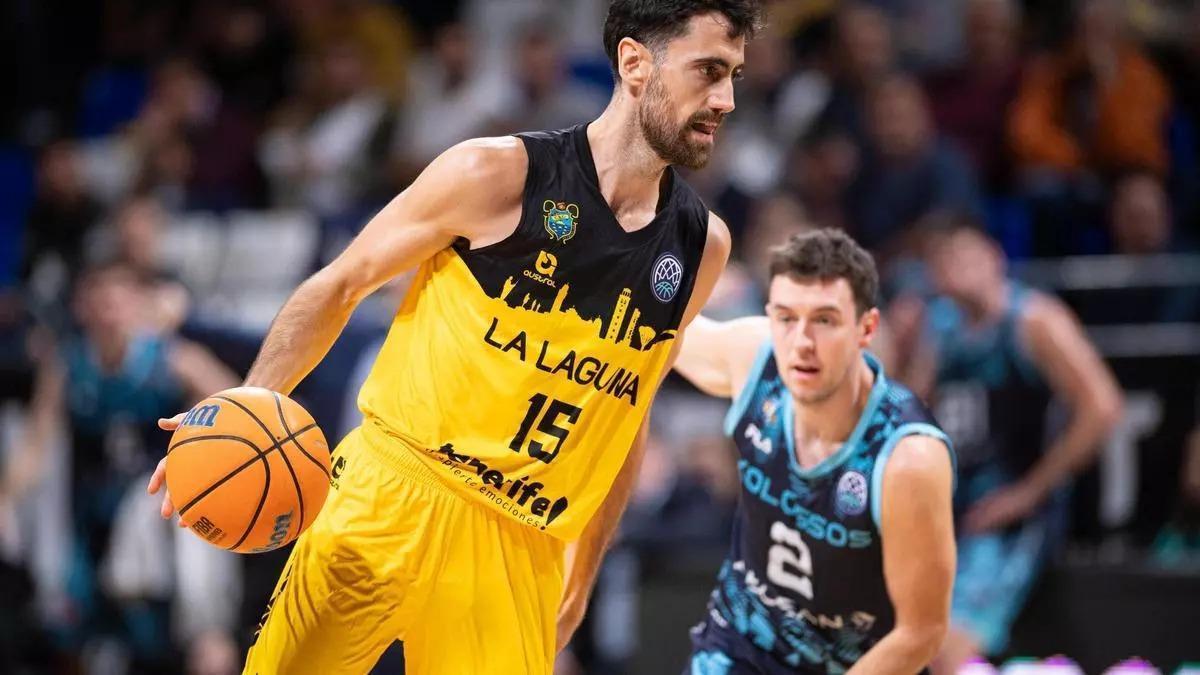 Sastre, durante un partido con el Tenerife