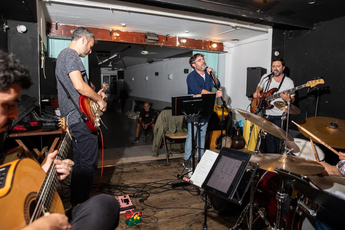 Jordi Évole ensaya con su grupo de rock Los Niños Jesús