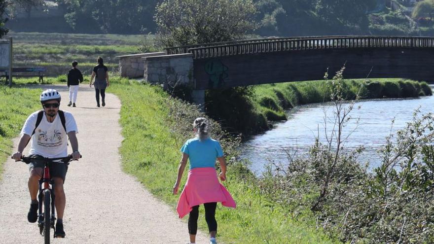 El nuevo tramo del paseo del Lagares hasta Cabral optará a ser sendero azul