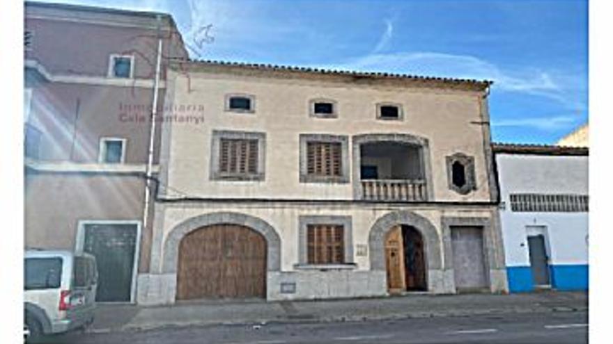 490.000 € Venta de casa en SA RAPITA (Campos) 525 m2, 6 habitaciones, 2 baños, 933 €/m2...