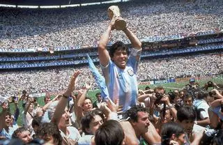 Mario Kempes recuerda las genialidades de Maradona y Menotti