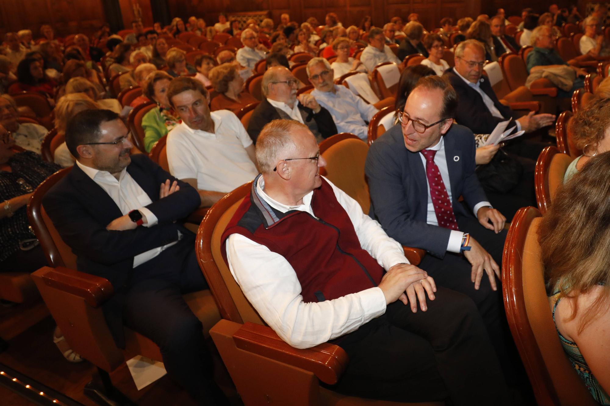 EN IMÁGENES: así fue el sentido homenaje a Guillermo García-Alcalde en la Sociedad Filarmónica de Oviedo