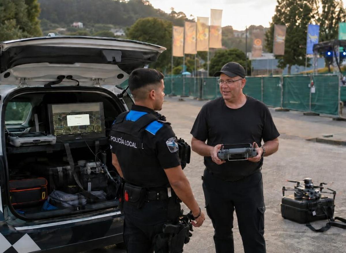 Patxi Mariño, con su dron, en un operativo policial. |