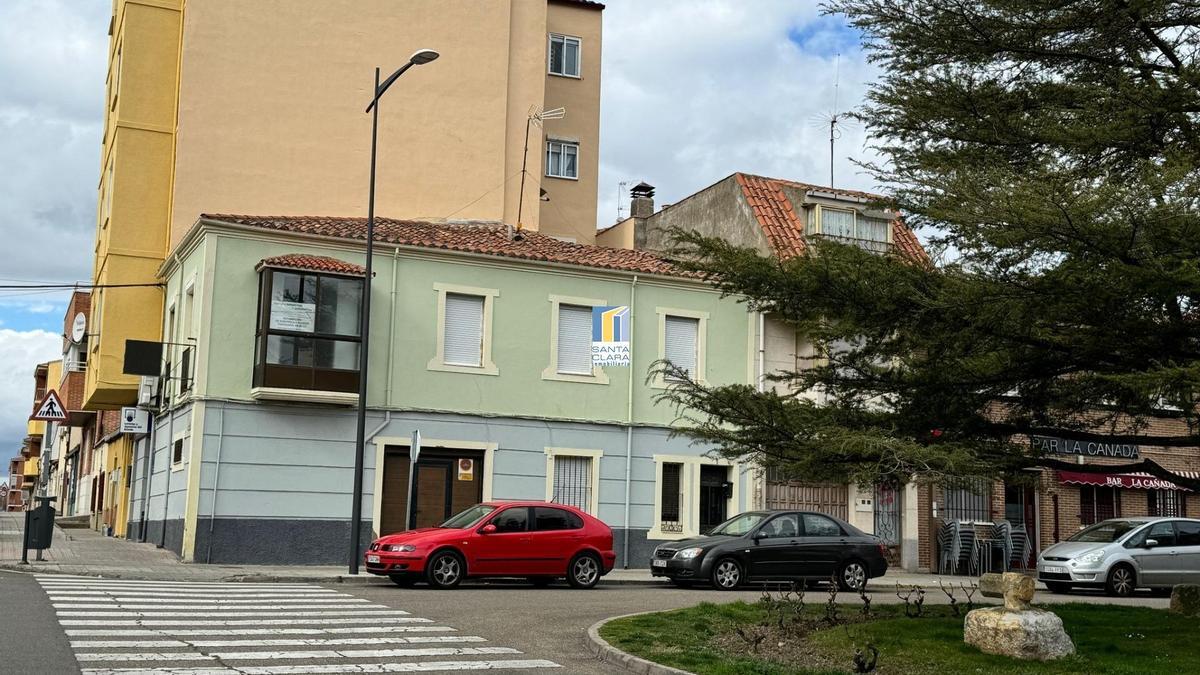 Fachada de la futura casa en construcción.
