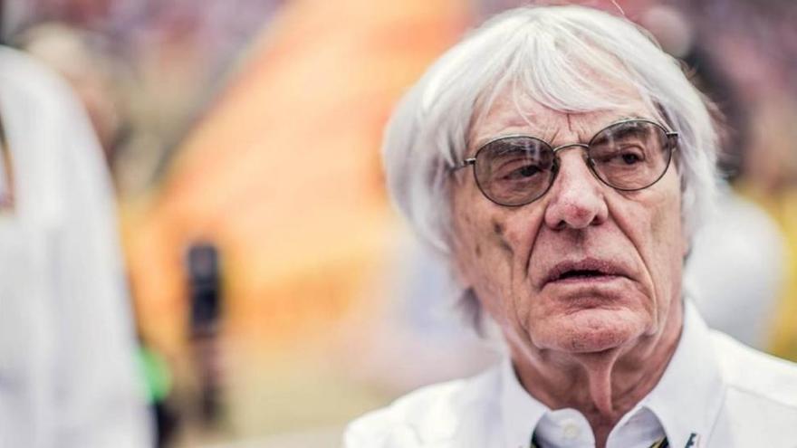 Ecclestone asegura que los futuros dueños de la F-1 quieren que siga tres años más