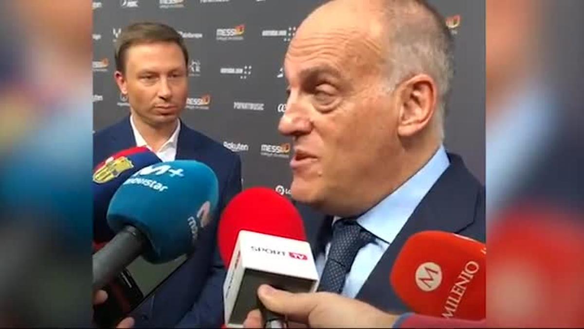 Tebas, antes de entrar en la presentación del espectáculo Messi 10