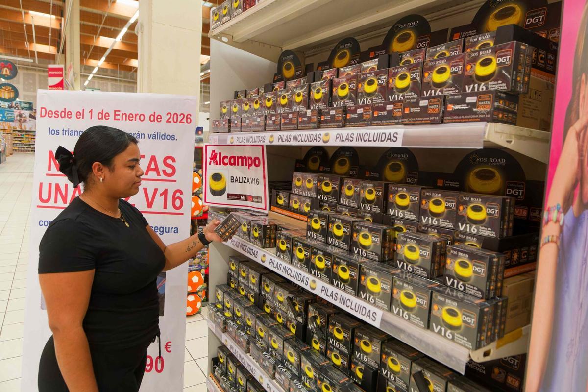 CASTELLON.ESTAN DE VALIZAS V16 EN ALCAMPO