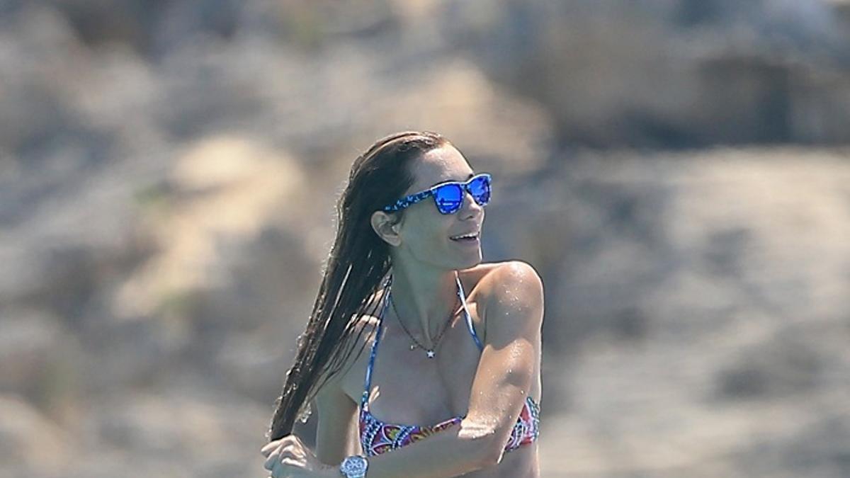 Blanca Cuesta luciendo bikini en Ibiza