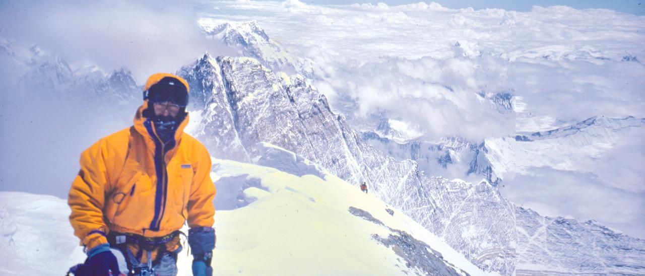 Jesús Martínez Novas en la cumbre del Everest en 1996.