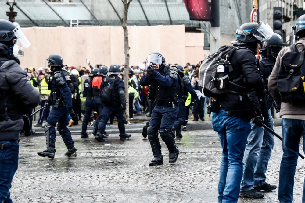 Protesta de los ''chalecos amarillos'' en París