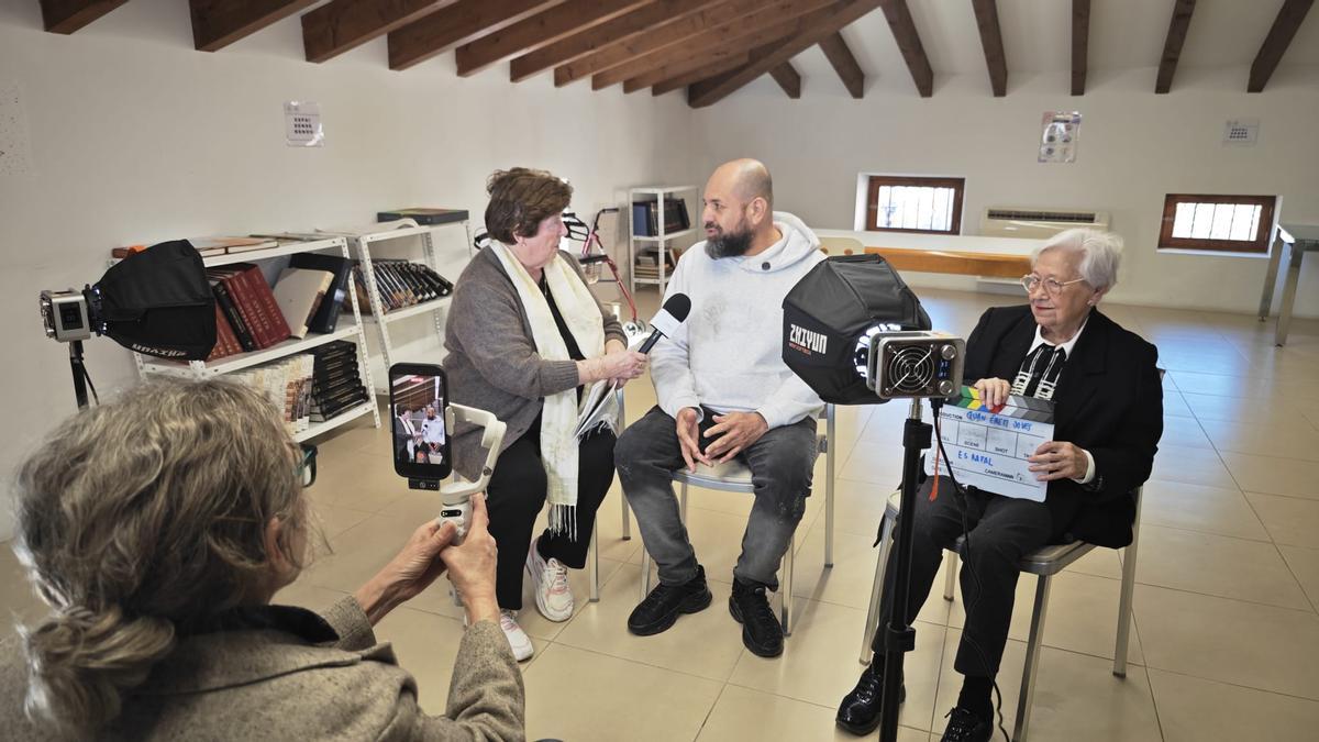 FOTOS | El taller de memoria oral en la biblioteca de sa Pobla, en imágenes