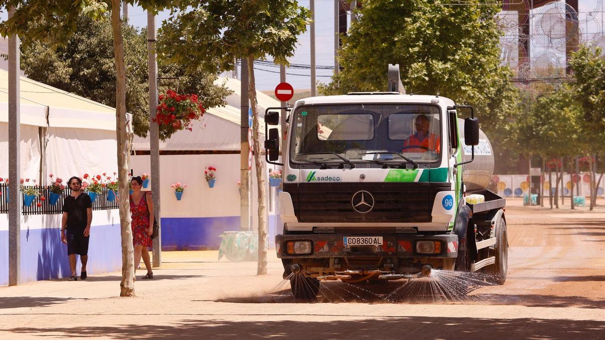 Un vehículo de Sadeco en la Feria de Córdoba.