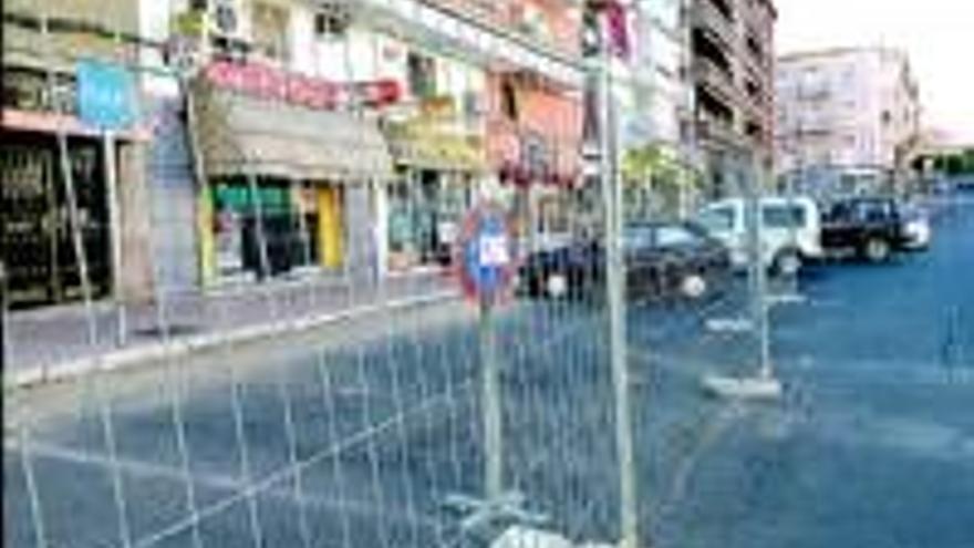 Los taxistas pierden, por sorpresa, seis plazas frente al ambulatorio