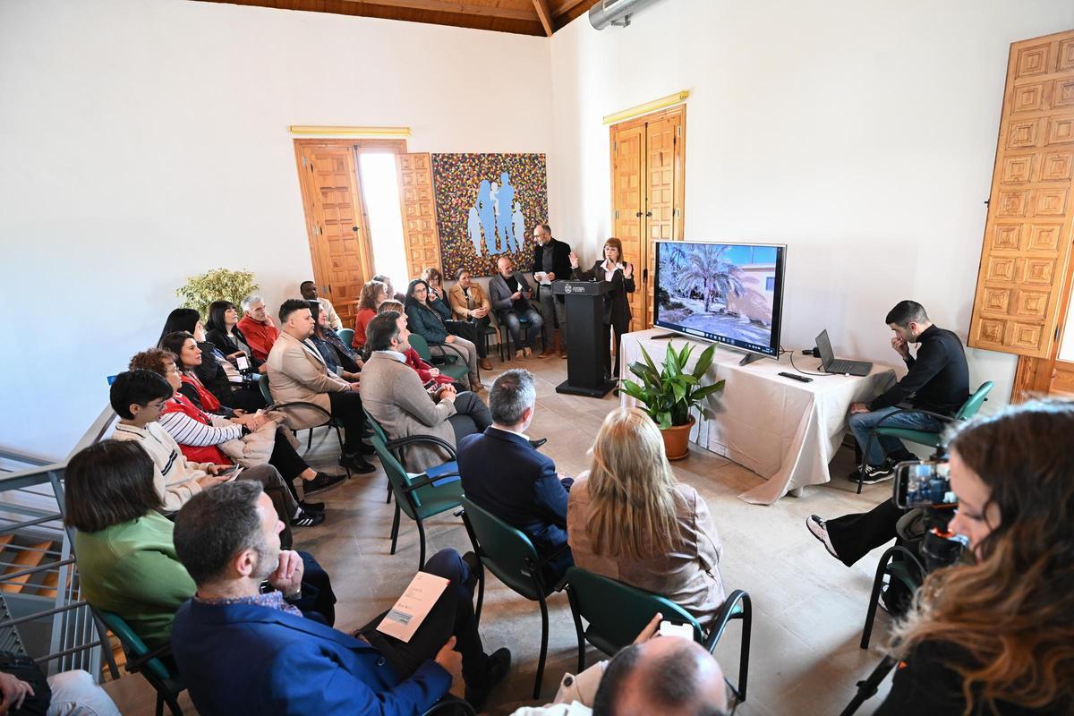 Un momento de la presentación de los programas que se desarrollarán en la Casa de la Familia