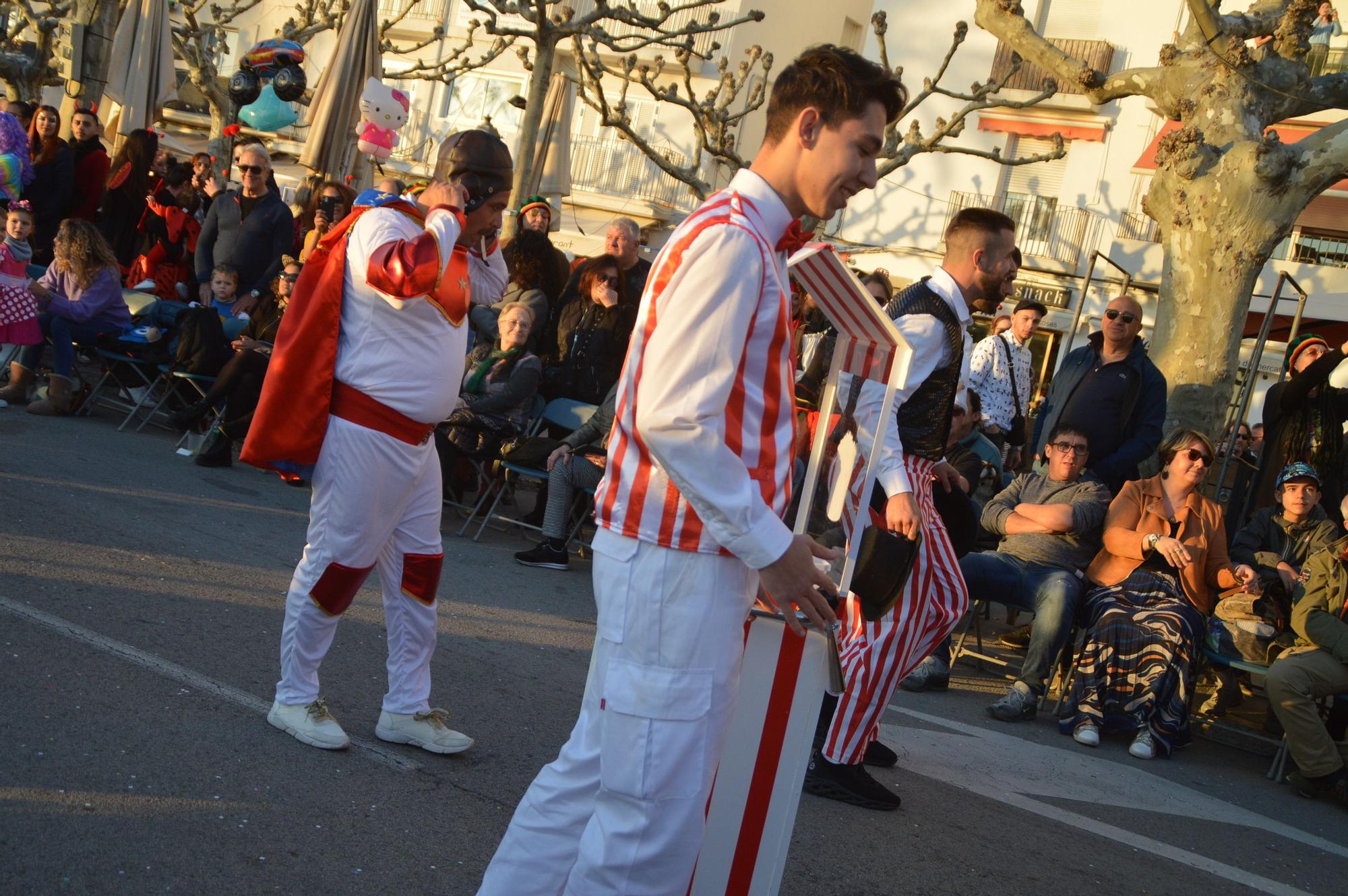 El carnaval de Roses ho peta