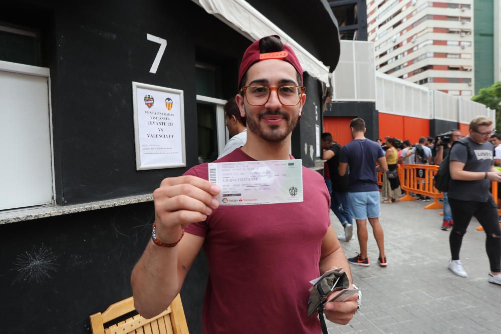 Anil Murthy, en las colas de Mestalla