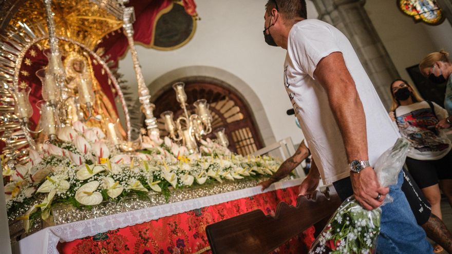 The bishop calls to use “the little head” against the covid