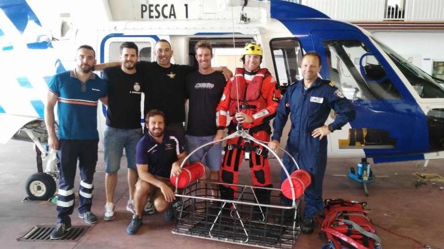 Gardacostas forma a rescatadores australianos