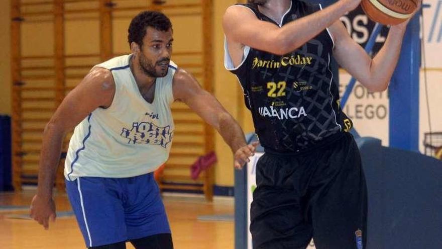 El equipo cambadés cierra su ciclo ante equipos de LEB Oro. // N.P.