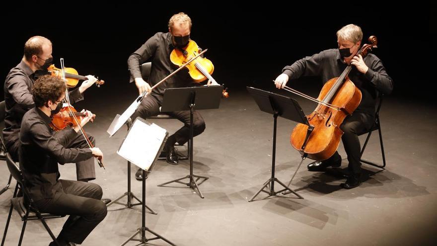 El cuarteto, durante su actuación.