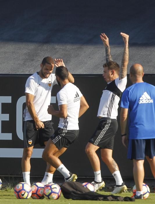 Las mejores fotos del entrenamiento del Valencia CF