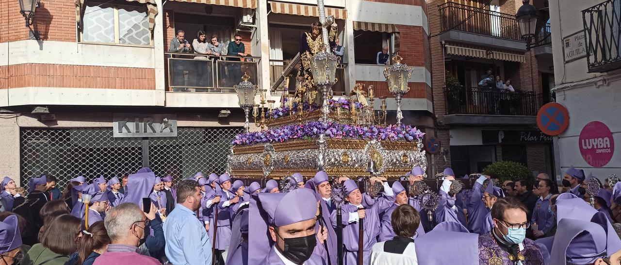 Procesión de Jesús Nazareno, durante el último Viernes Santo en Lucena.