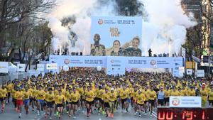 Fotografía de Fernando Villar, en la que puede verse en una imagen de archivo del 31 de diciembre de 2024 a miles de personas durante la última edición de la carrera San Silvestre de Madrid. EFE
