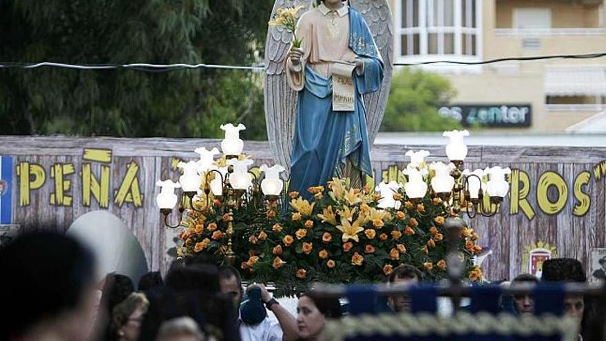 Imagen de la procesión de San Gabriel, ayer.