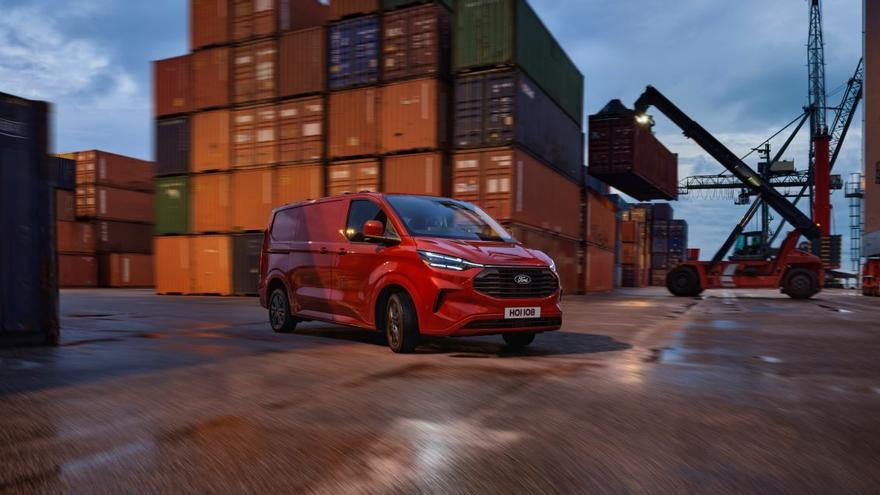 La nueva Ford E-Transit Custom ya está disponible