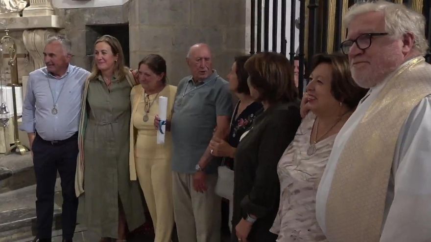 Cofrade de honor &quot;por sorpresa&quot; en Salas: emotivo reconocimiento a Segundo Garrido por sus cuatro décadas en la Cofradía del Viso