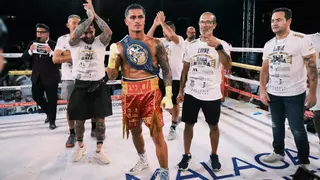 Samuel 'La Esencia' Molina retiene el título de campeón de Europa
