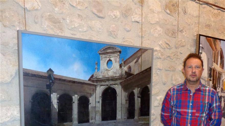Francisco Escalera recibe el premio de pintura Medina de Pomar
