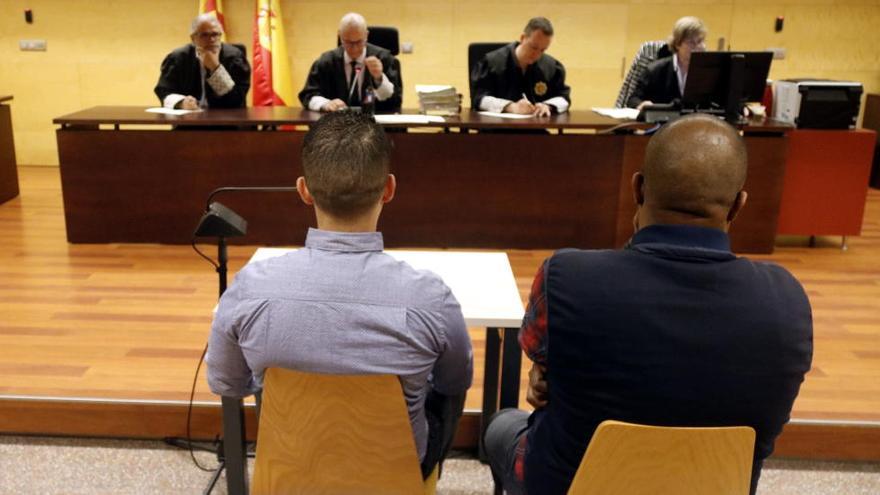 El processat per maltractar i violar la fillastra en un pis de Girona, davant del tribunal de l&#039;Audiència