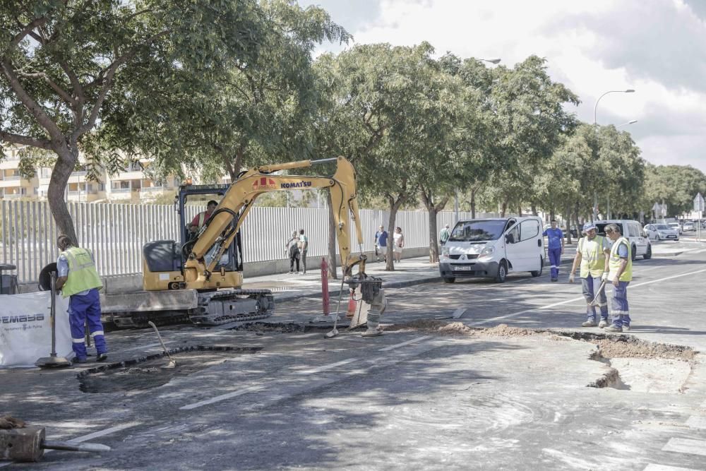 Cortan la calle Llucmajor por un hundimiento en la calzada